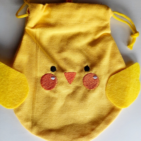 (3) Cloth Drawstring Easter Treat Bags - Picture 7 of 10